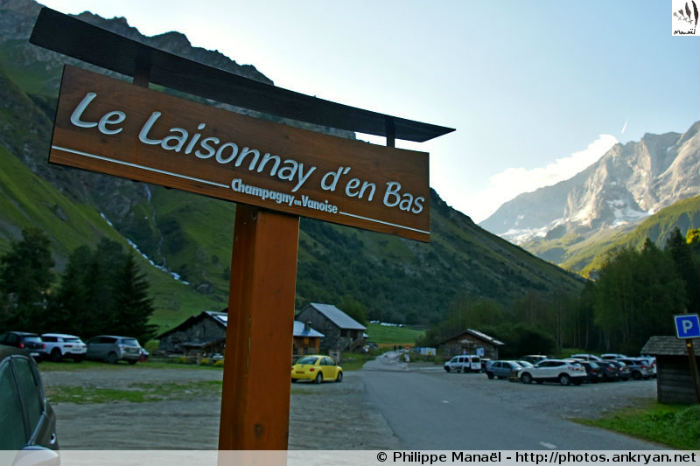 Parking Laisonnay d'en Bas, Champagny-le-Haut (Savoie, France)