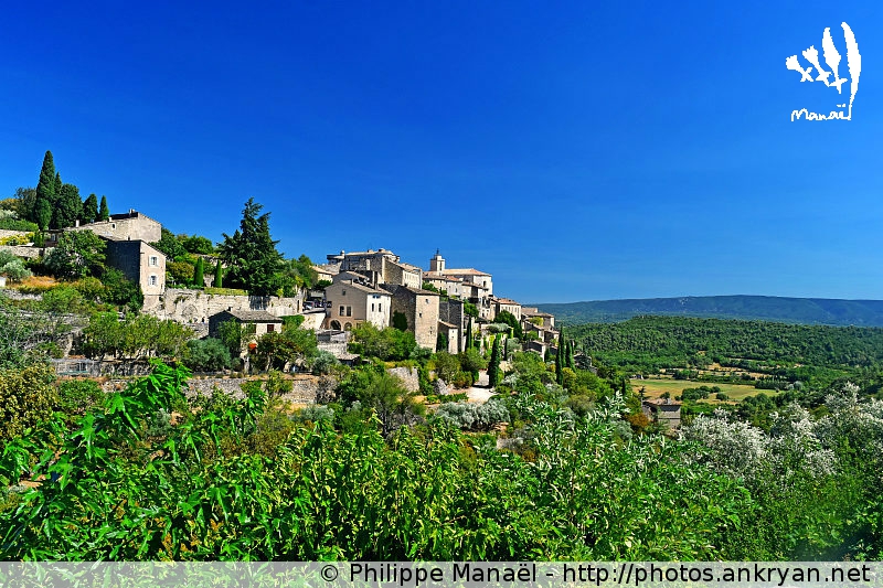 Village de Gordes dans le Luberon (Provence-Vaucluse, France)