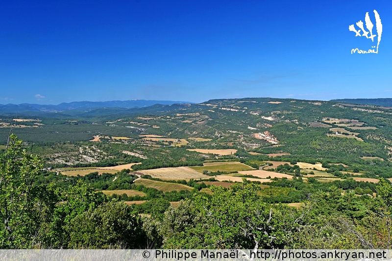 Panorama sur le Nord Luberon (Provence, Vaucluse, France)